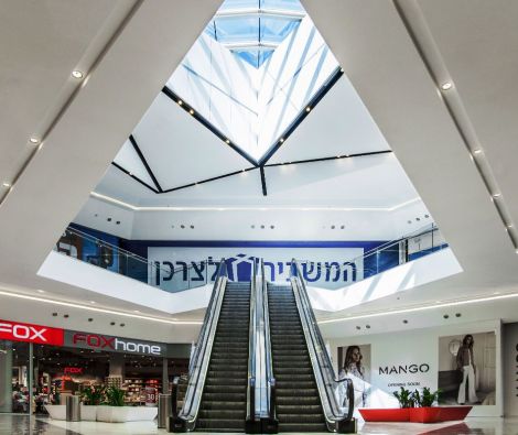 Solution innovante et esthétique, elle décore le centre commercial