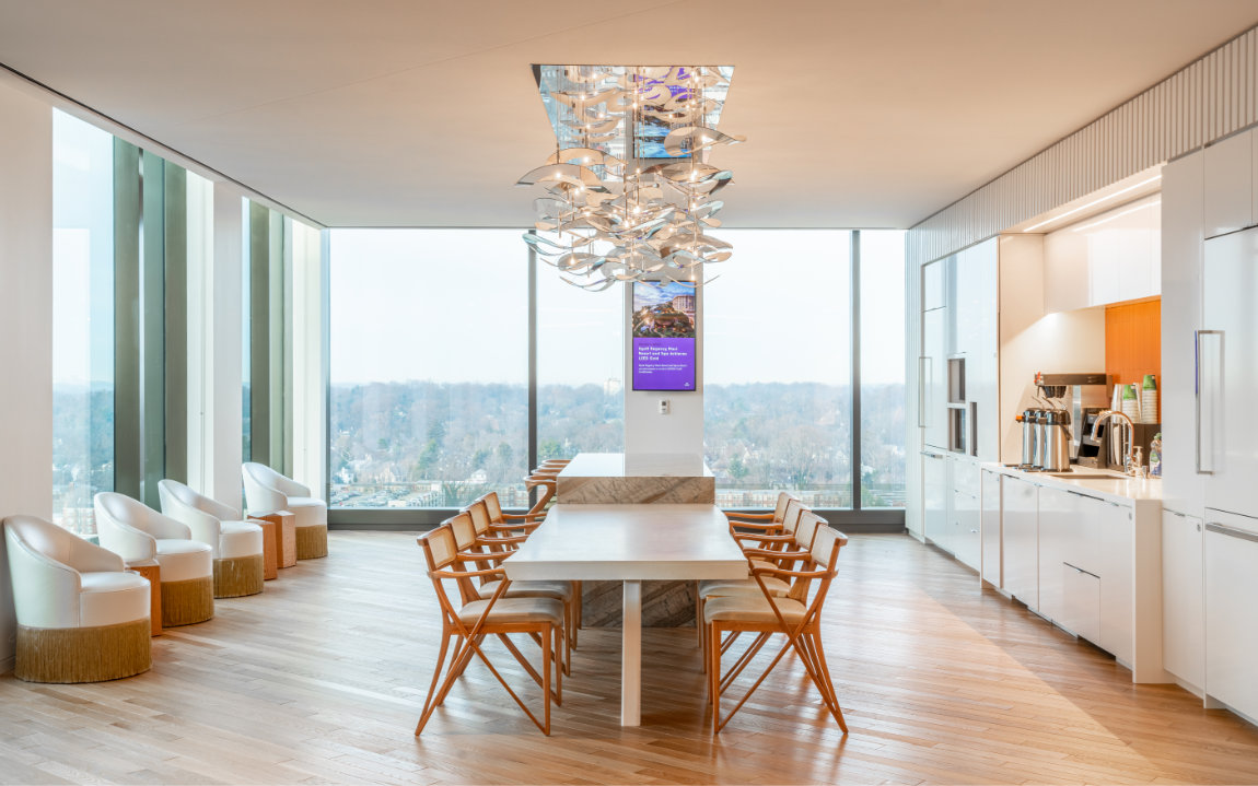 Dining Room - Host Hotels & Resorts in Bethesda, Maryland.